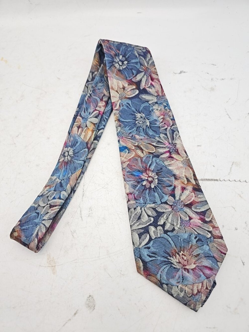 Hanae Mori Paris Blue Floral Silk Tie